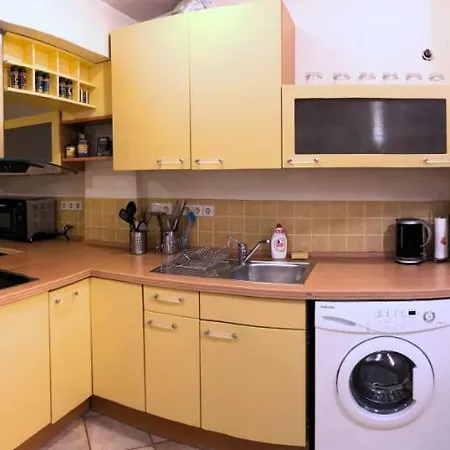 Cosy Old Town Roof View 아파트 *